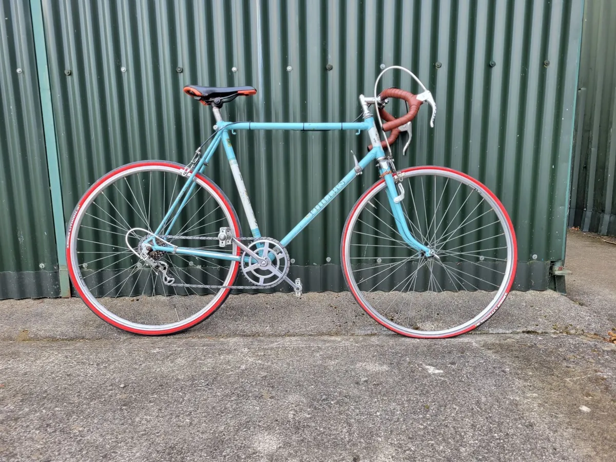 Vintage bicycle - Image 1