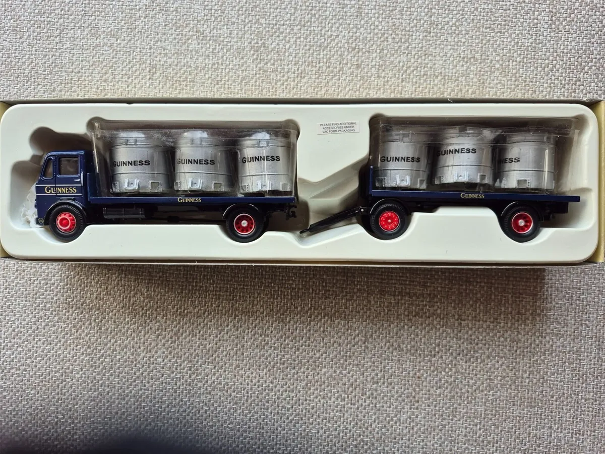 Corgi Guinness Leyland Lorry with Trailer & Tanks - Image 4
