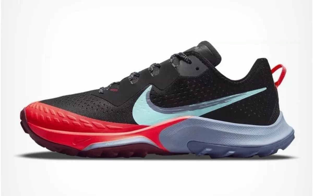 Nike Air Zoom Terra Kiger 7 Trainers - Image 1