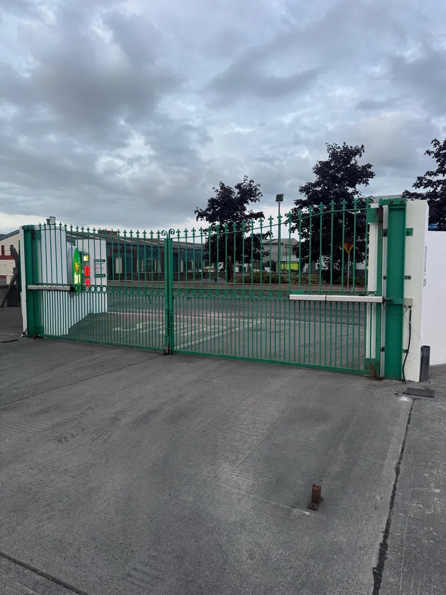 Industrial galvanised dipped Gates - Image 1