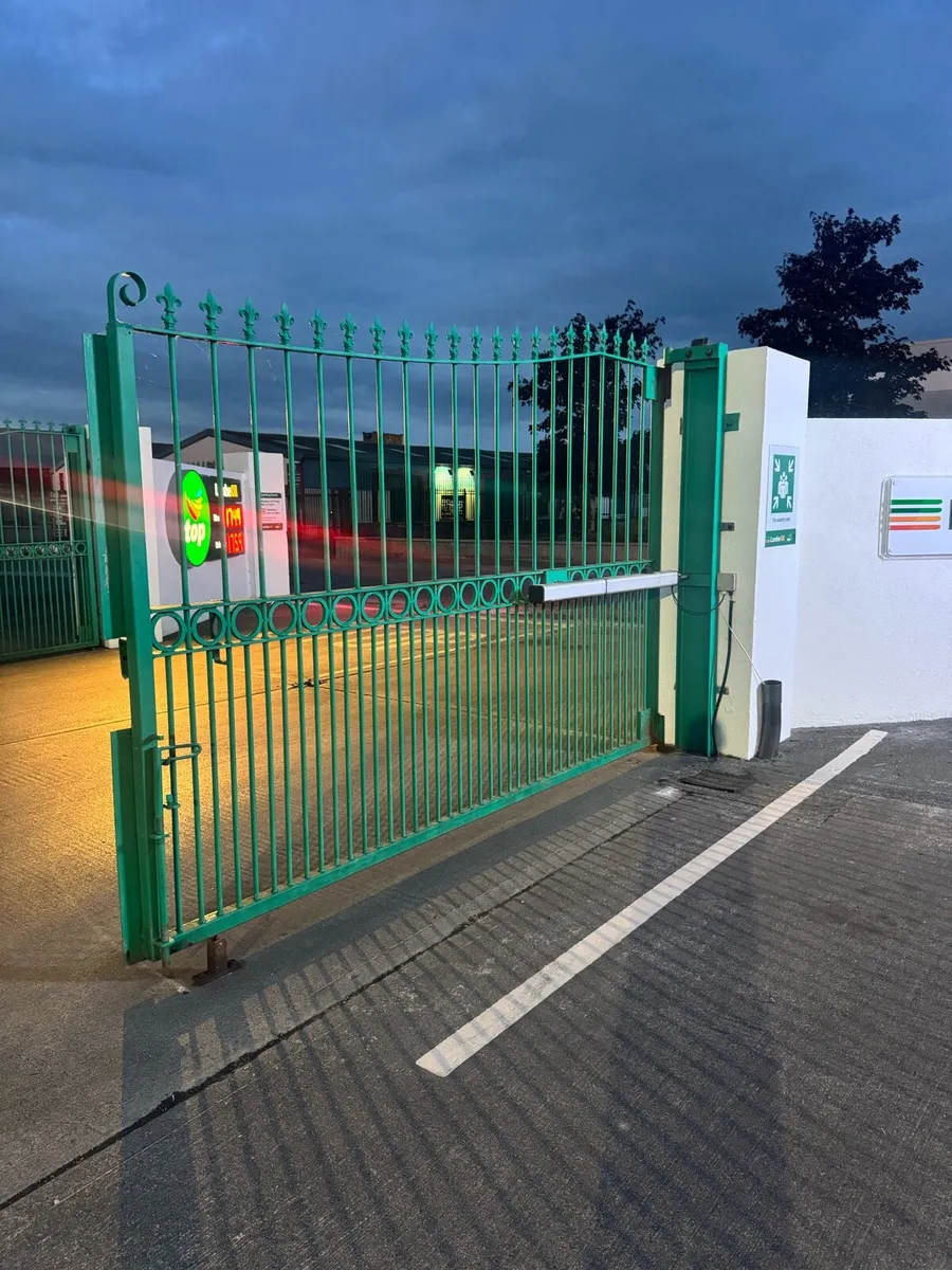 Industrial galvanised dipped Gates - Image 4