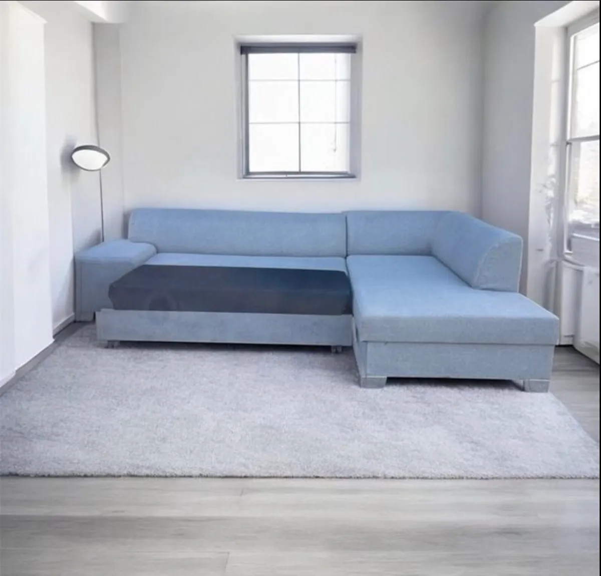 Large sofabed - Image 1
