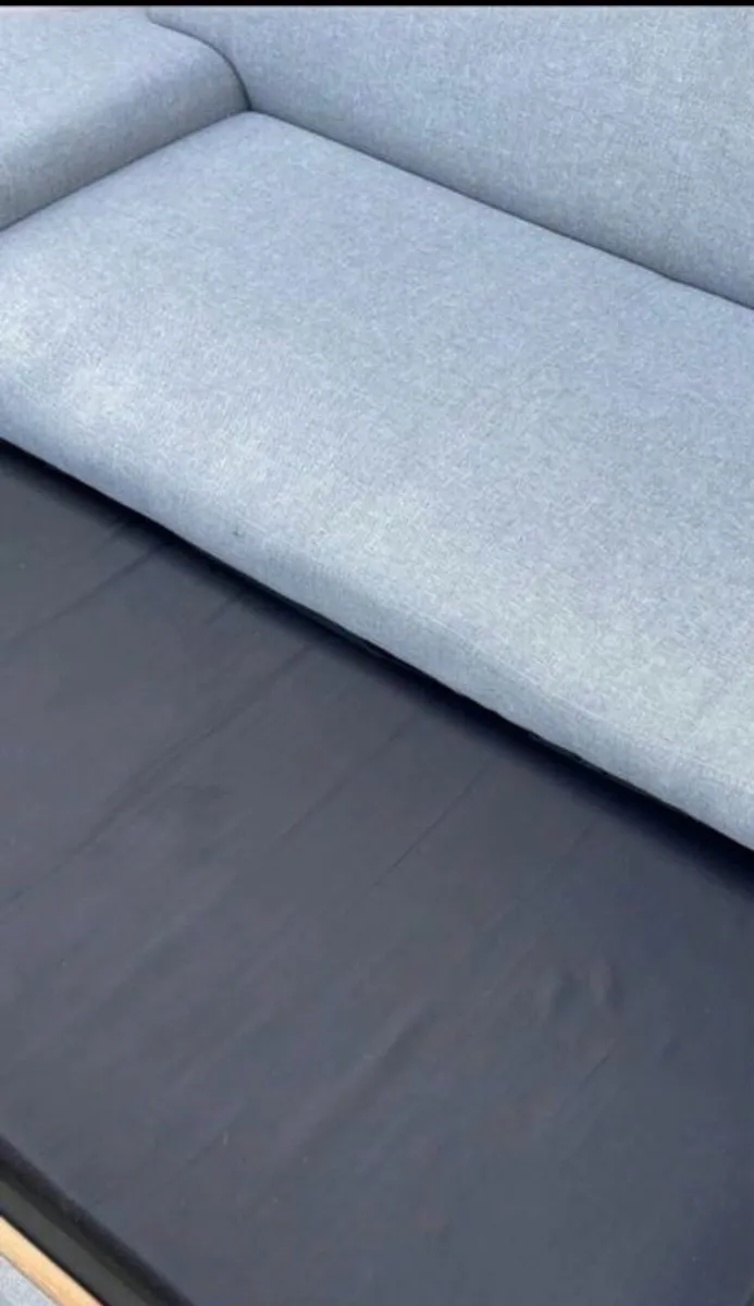 Large sofabed - Image 4