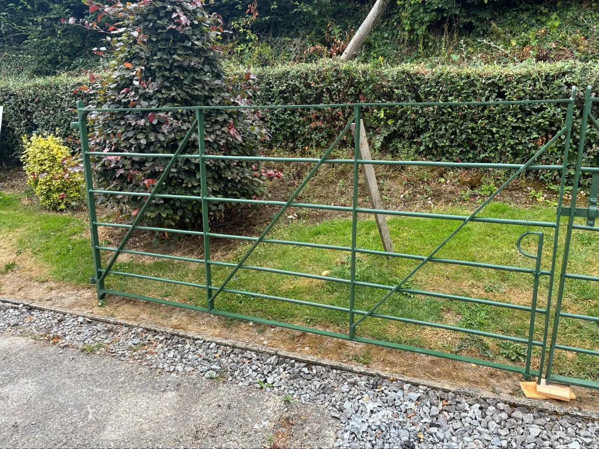 Gates - Image 2