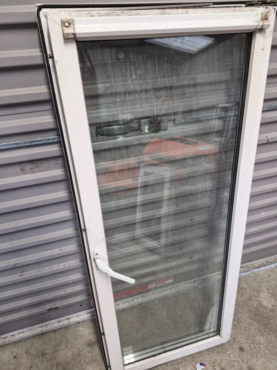 Second hand double glaze window opening right open