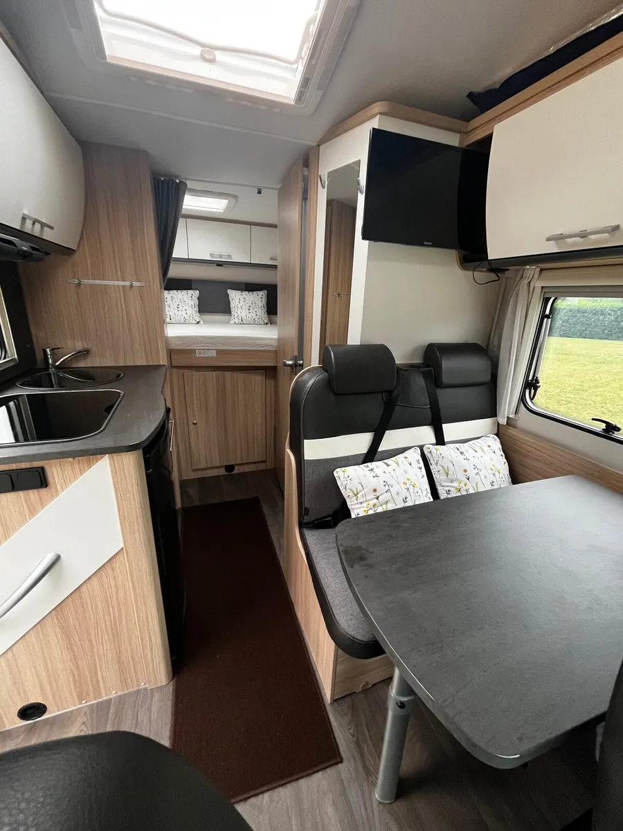 2022 Sunlight A60 Campervan - Image 4