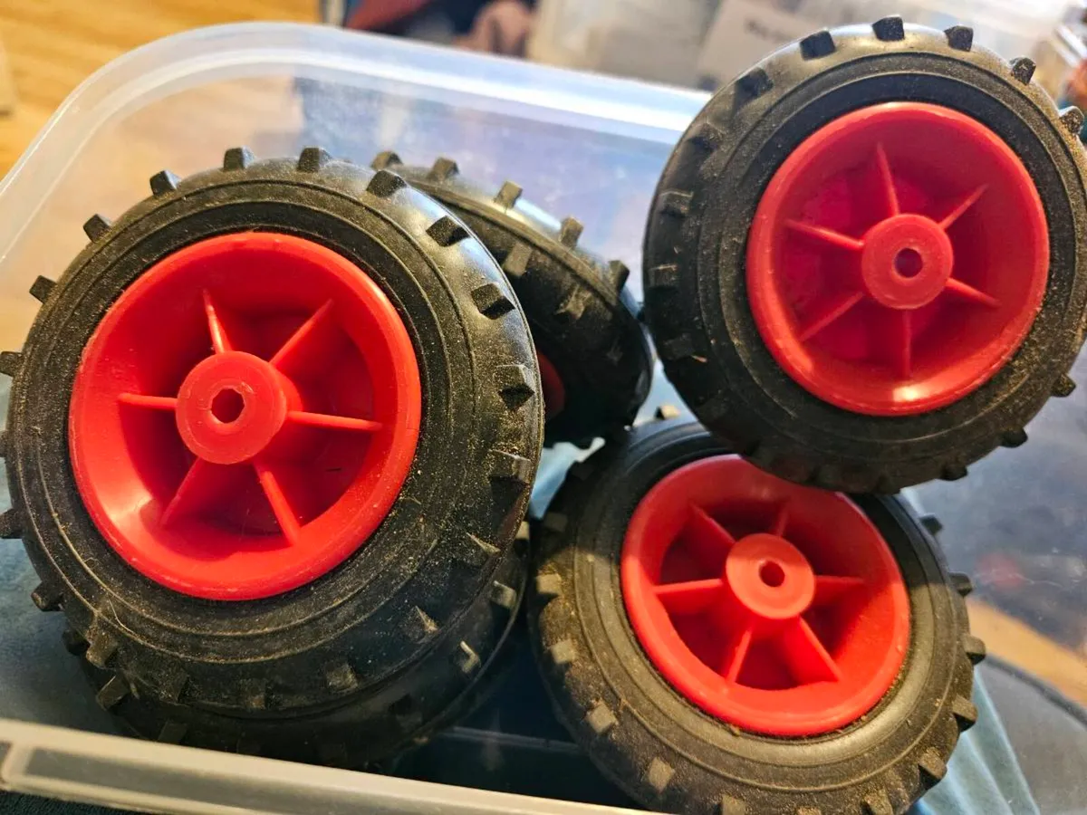 Hitchin Component Model Wheels - Image 3