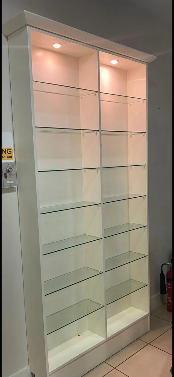 Shelving display unit