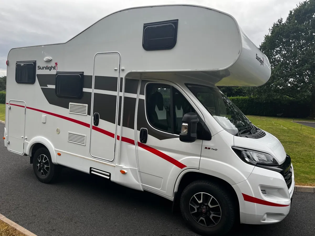 2022 Sunlight A60 Campervan - Image 2