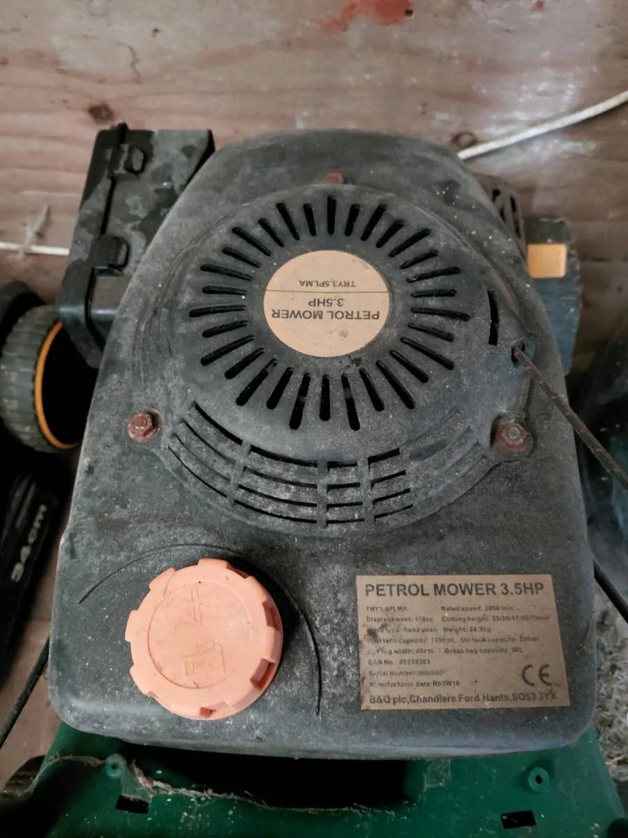 Free lawnmower for parts - Image 1