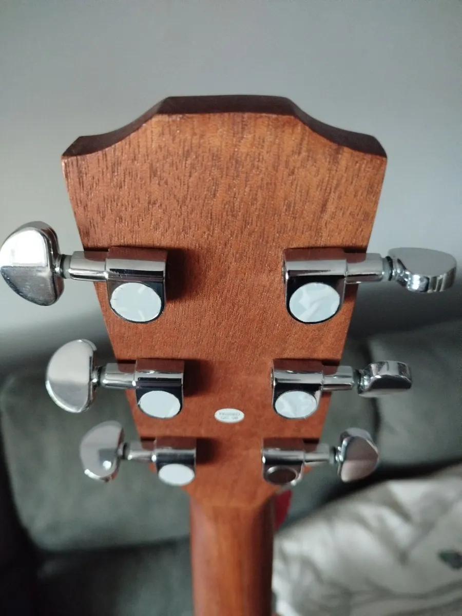 Guitar - Image 2
