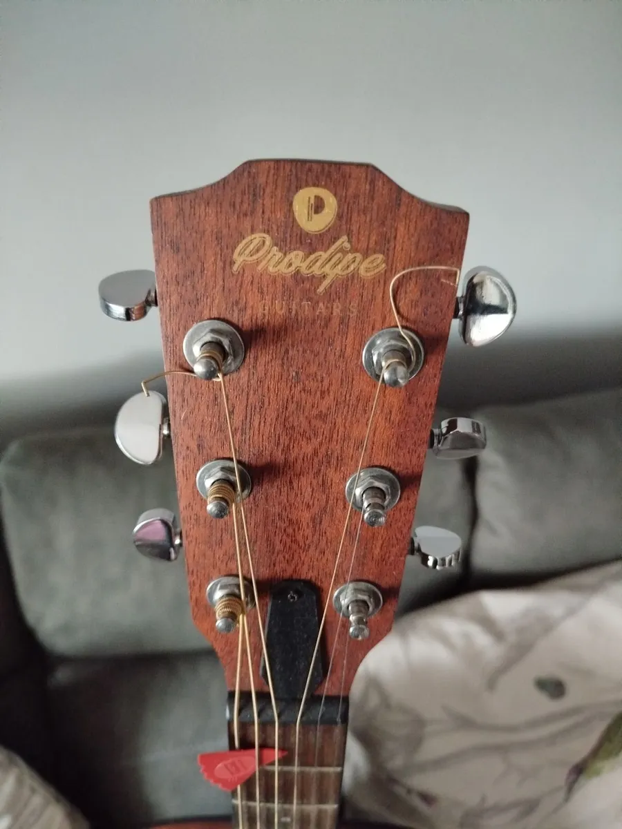 Guitar - Image 3