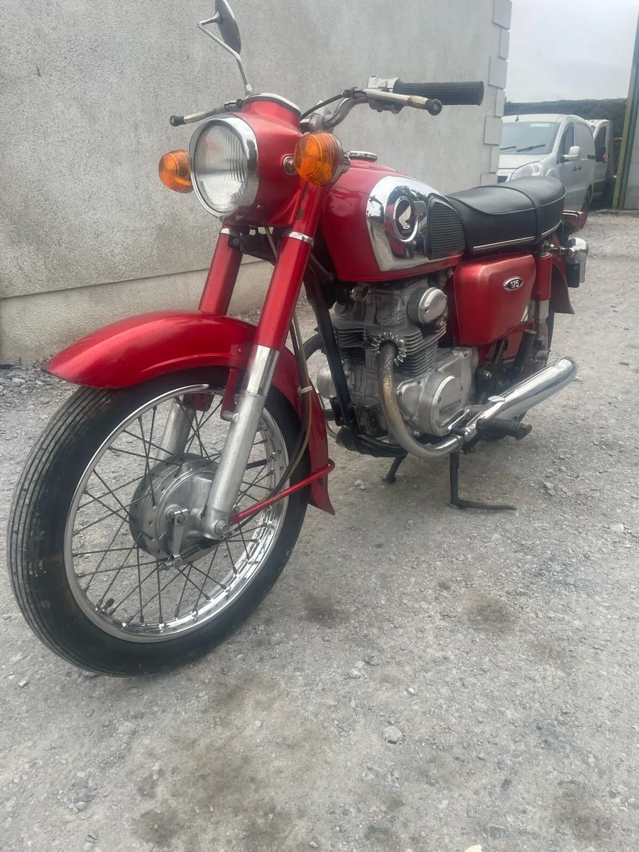 Honda CD 175 - Image 1