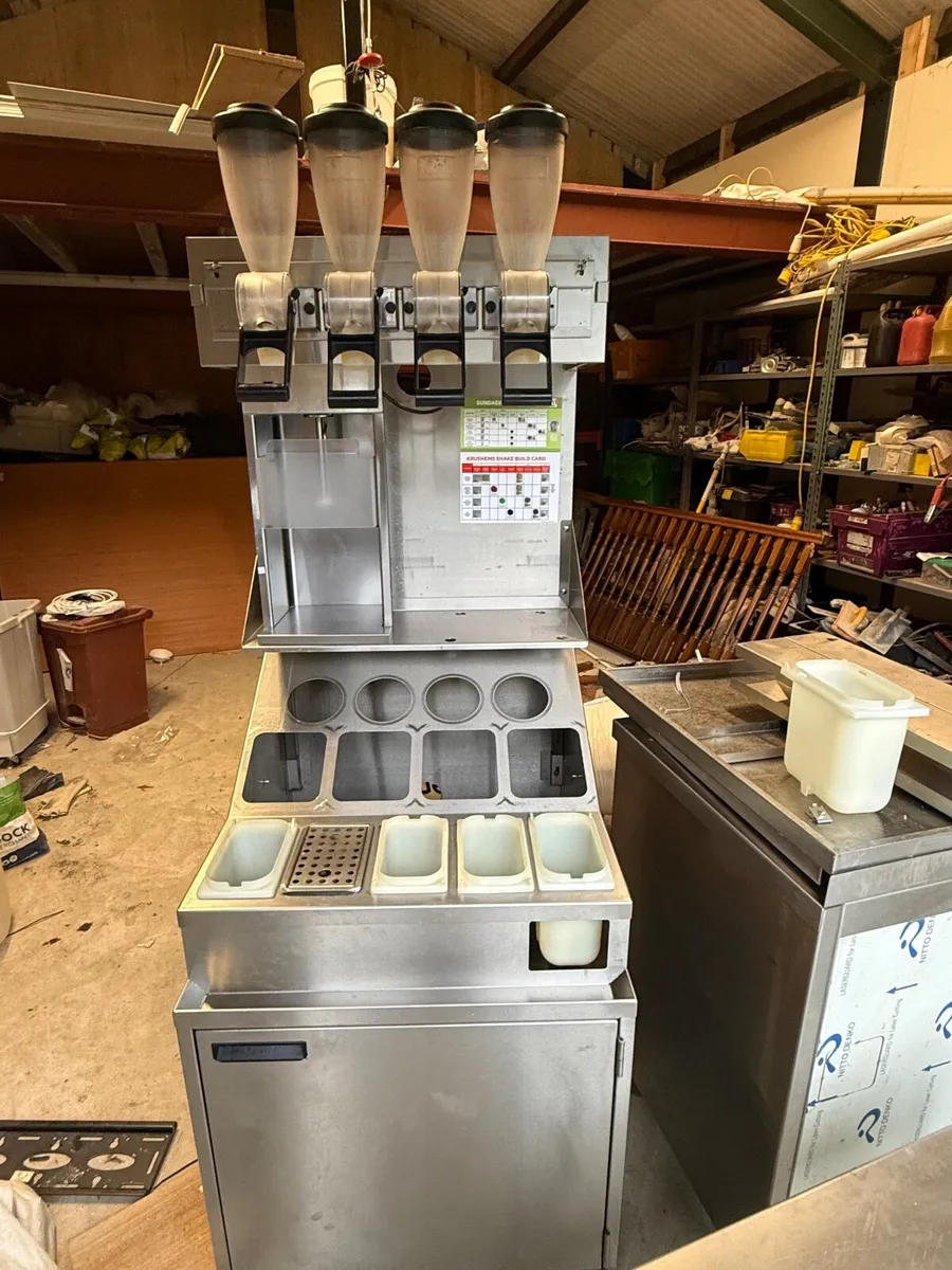 Milk shake machine and stand - Image 1