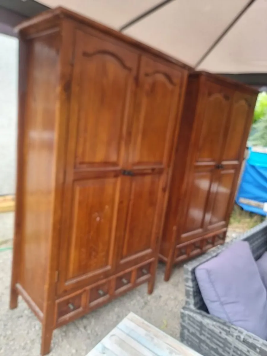 Wardrobe s
