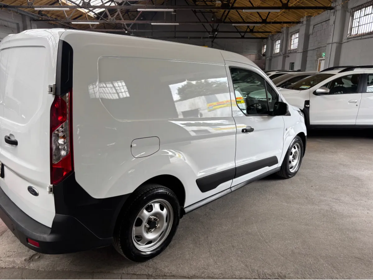 Ford Transit Connect SWB BASE 1.5 TD 75 M6 3DR - Image 2