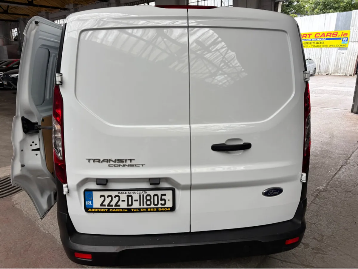 Ford Transit Connect SWB BASE 1.5 TD 75 M6 3DR - Image 4