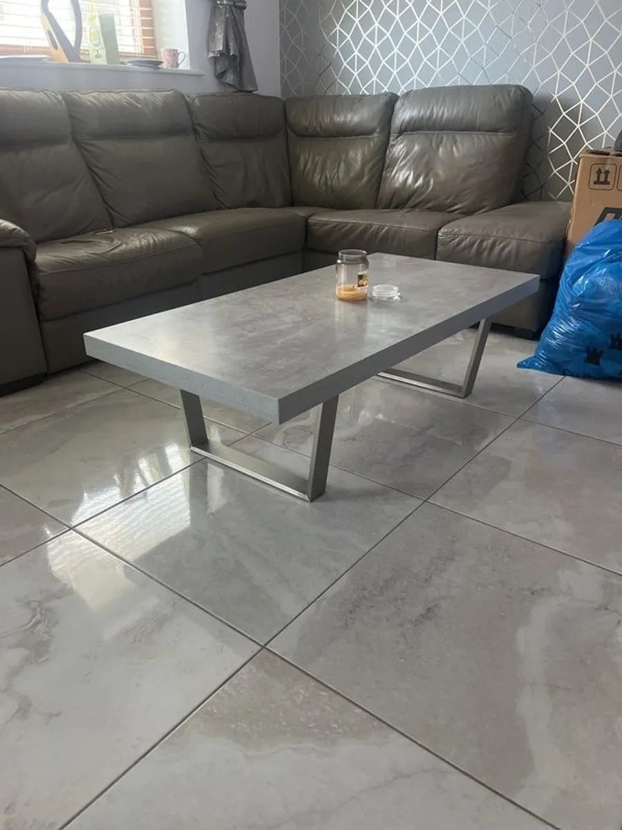 coffee table - Image 1