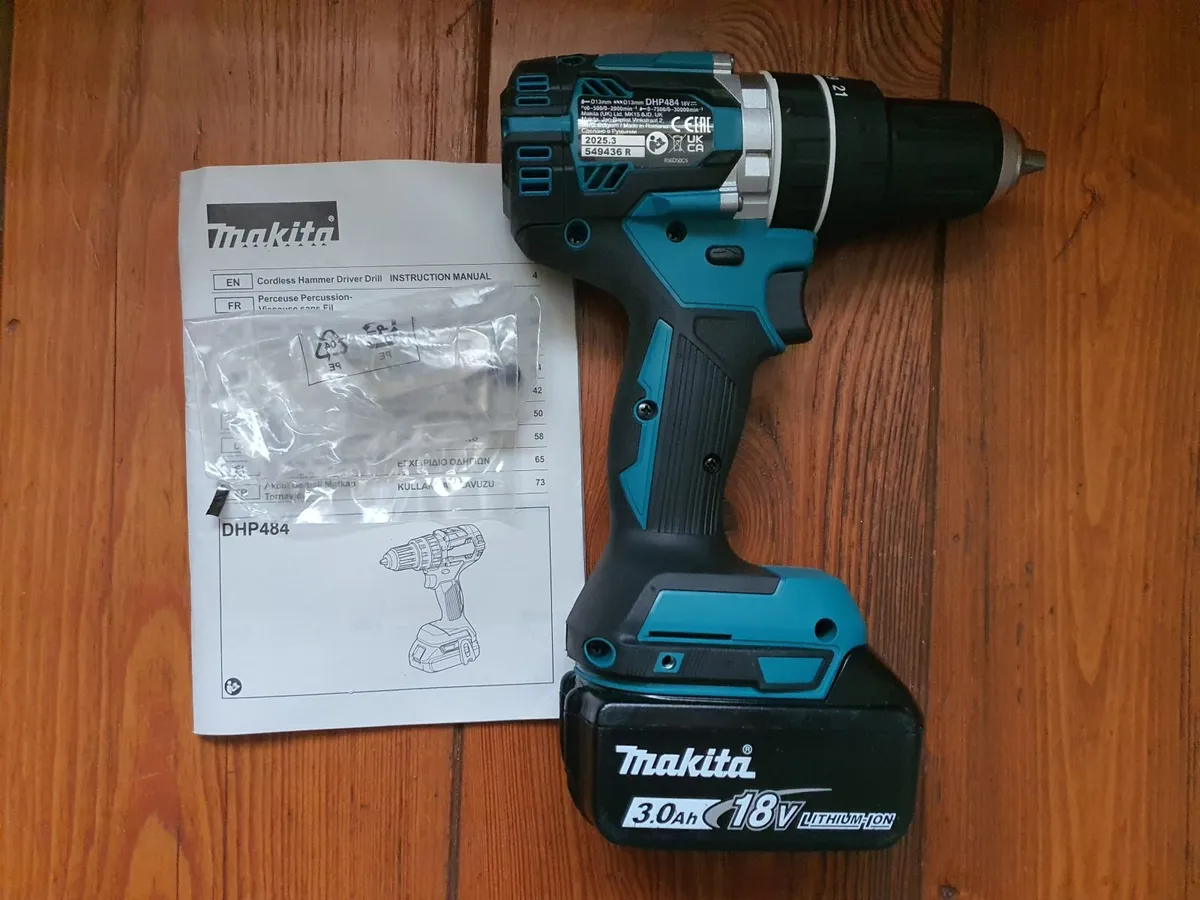 18V Makita Brushless Hammer Drill + Battery - Image 2