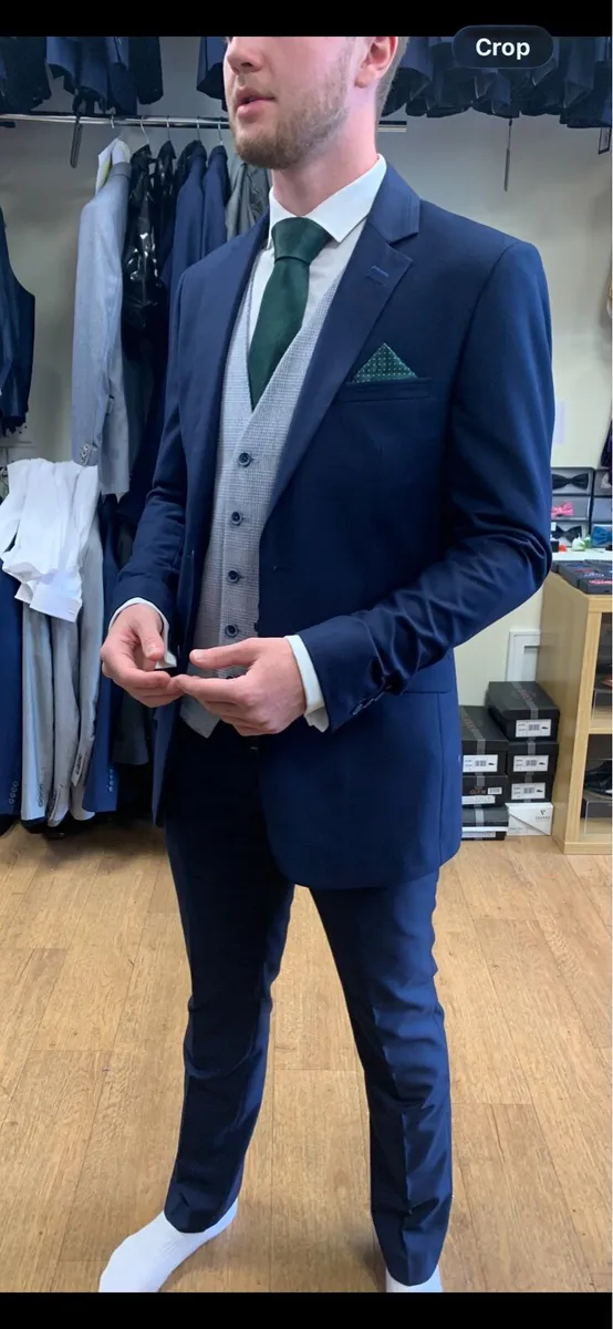 Men’s suit - Image 1
