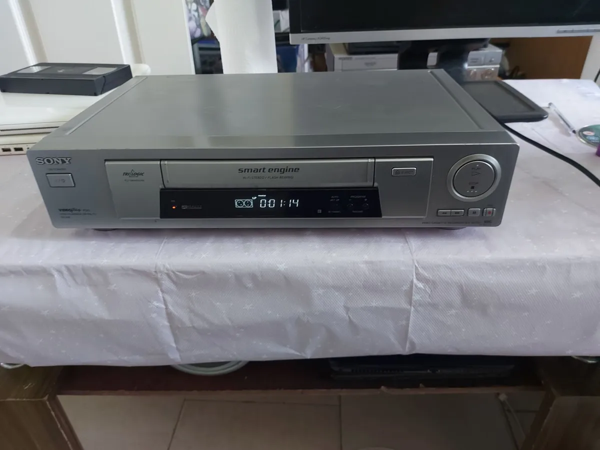 SONY Video Cassette Recorder Model No SLV-SE700I - Image 1