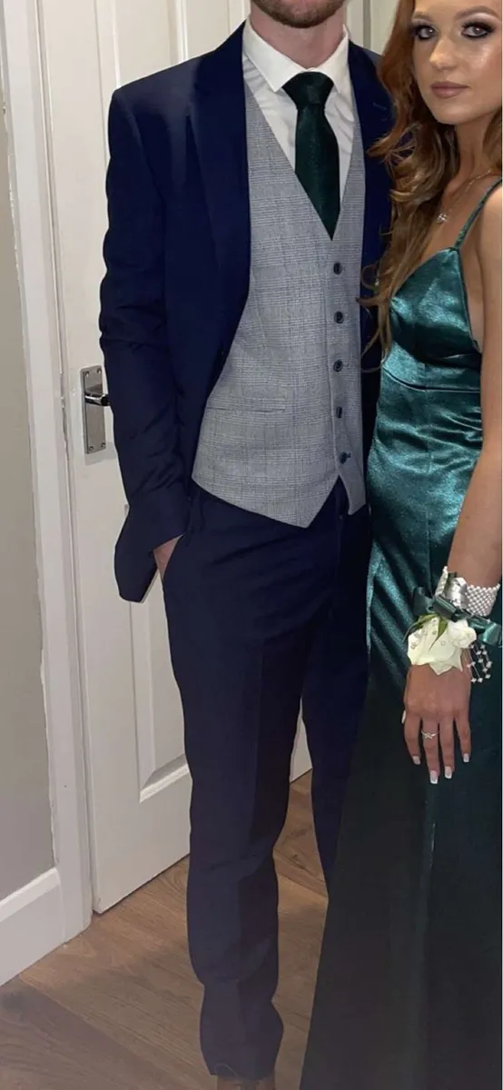 Men’s suit - Image 2