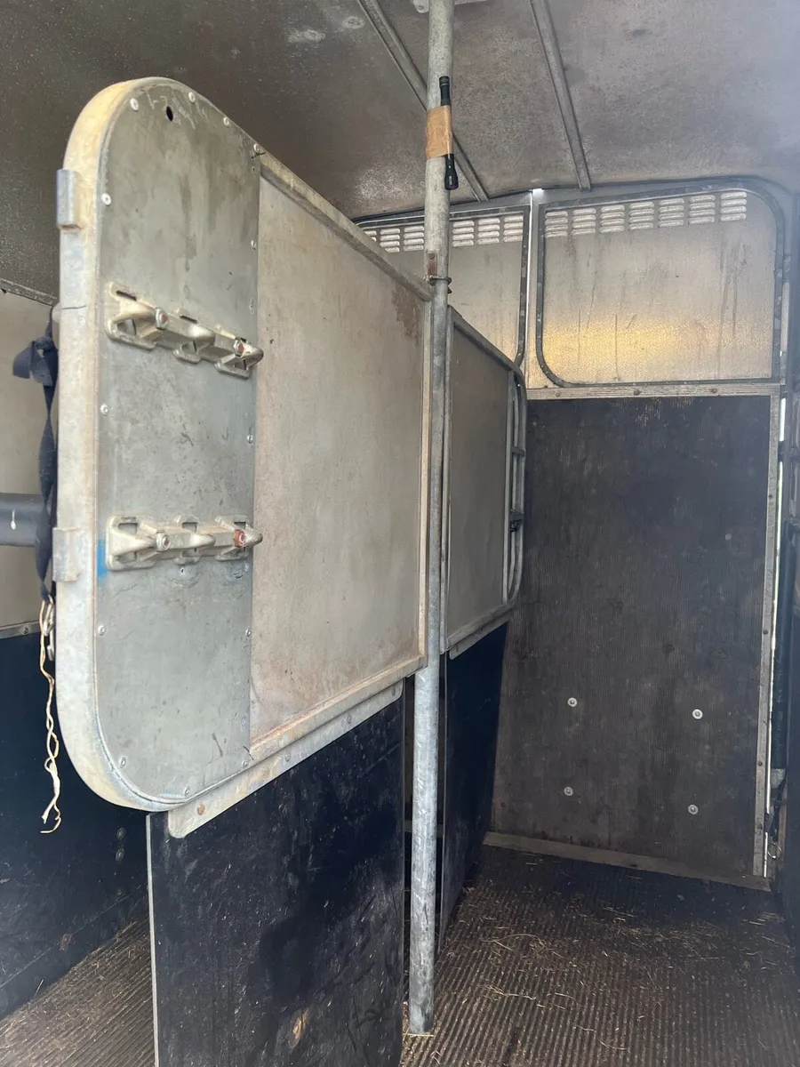 Horse box - Image 3