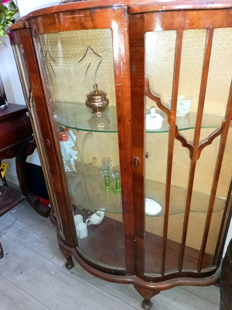 Antique cabinet with wavy shelves - Image 2