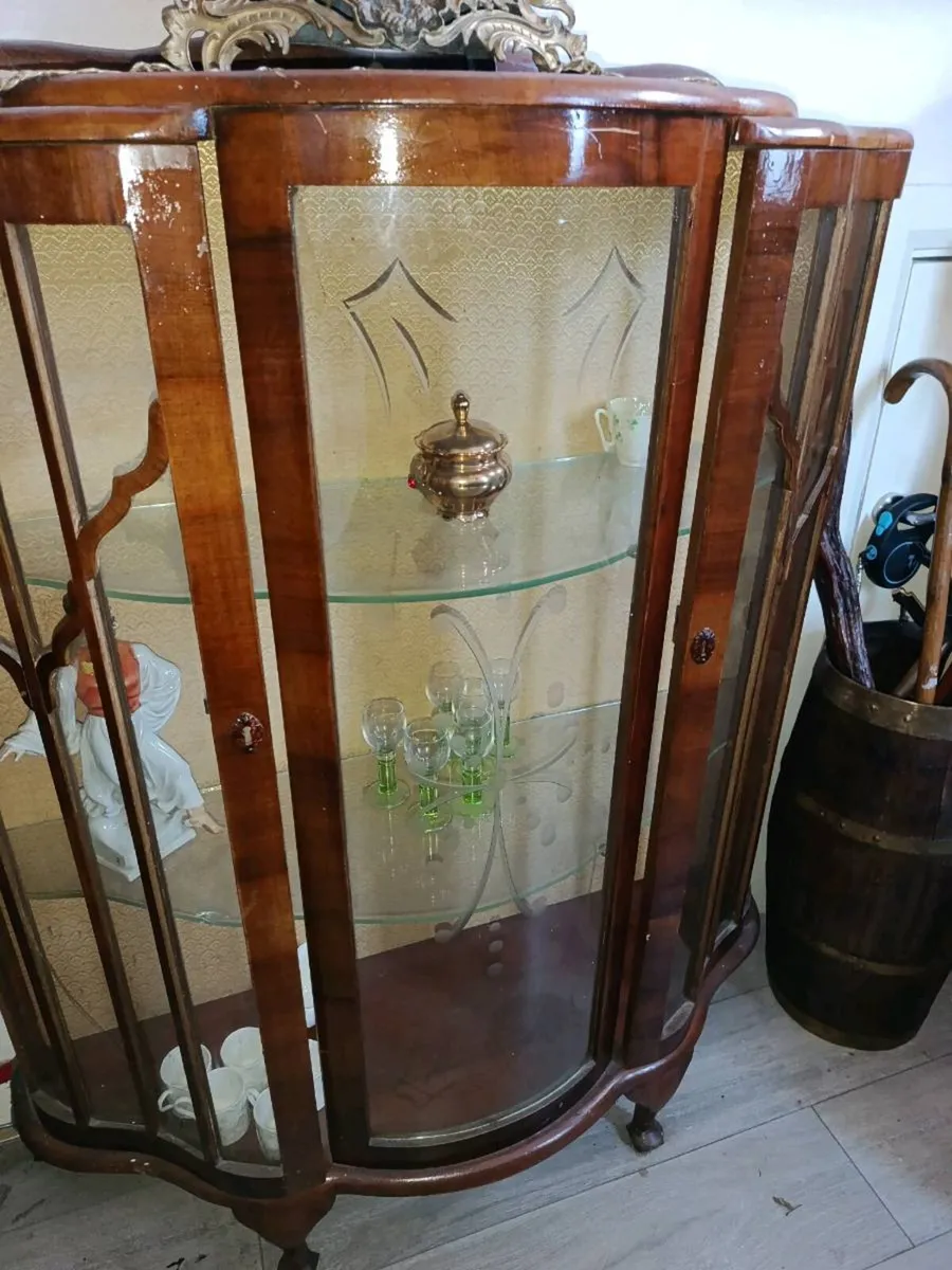 Antique cabinet with wavy shelves - Image 3