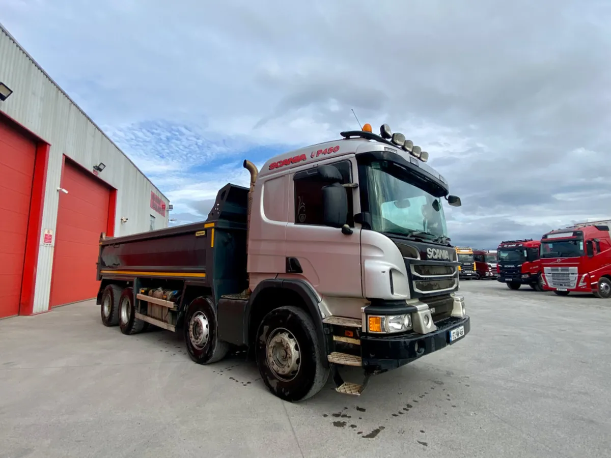 2017 Scania P410  8x4 Tipper - Image 2