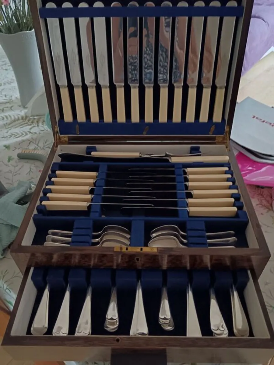Box chest of cutlery - Image 2
