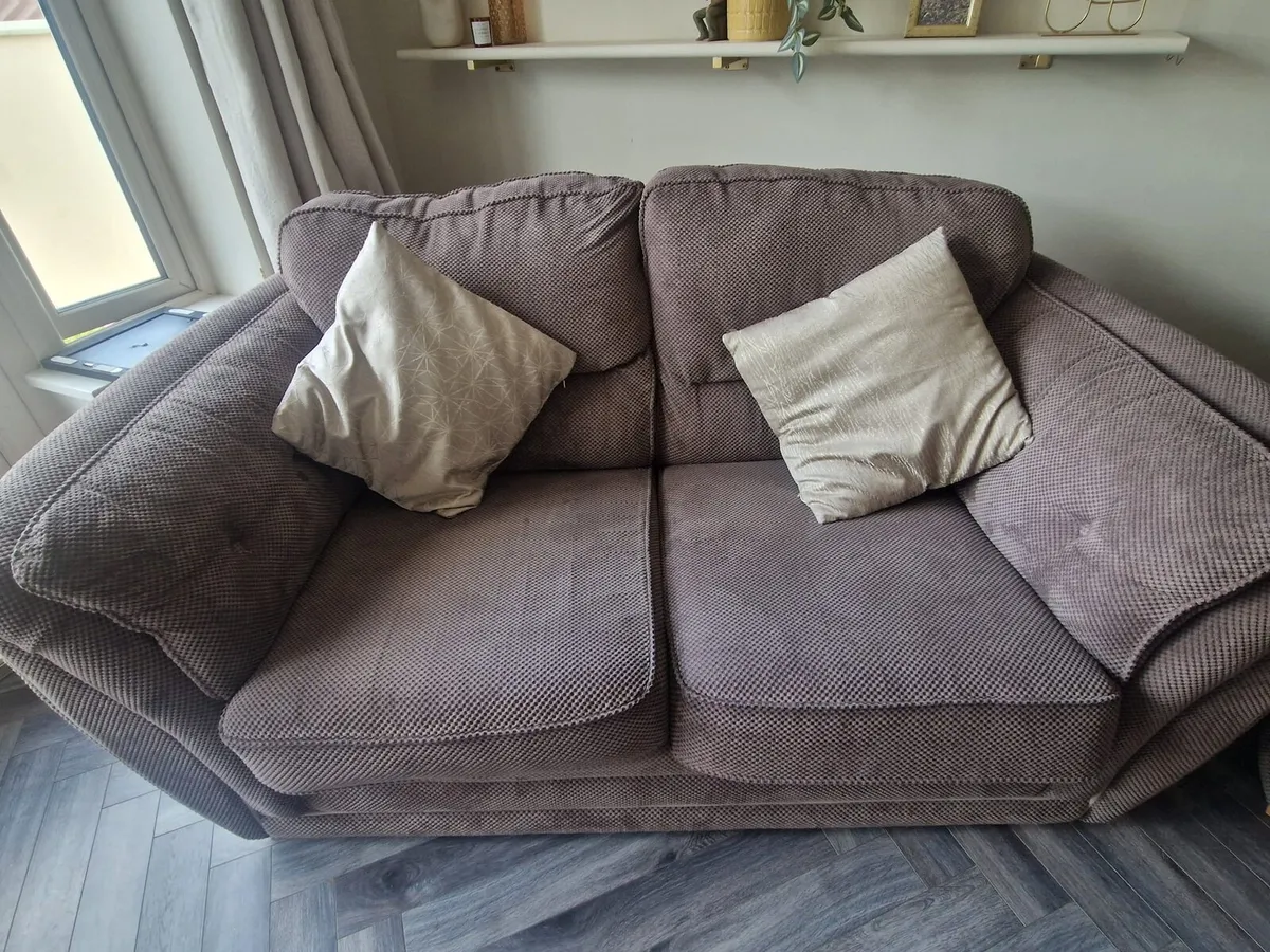 Couches - Image 3