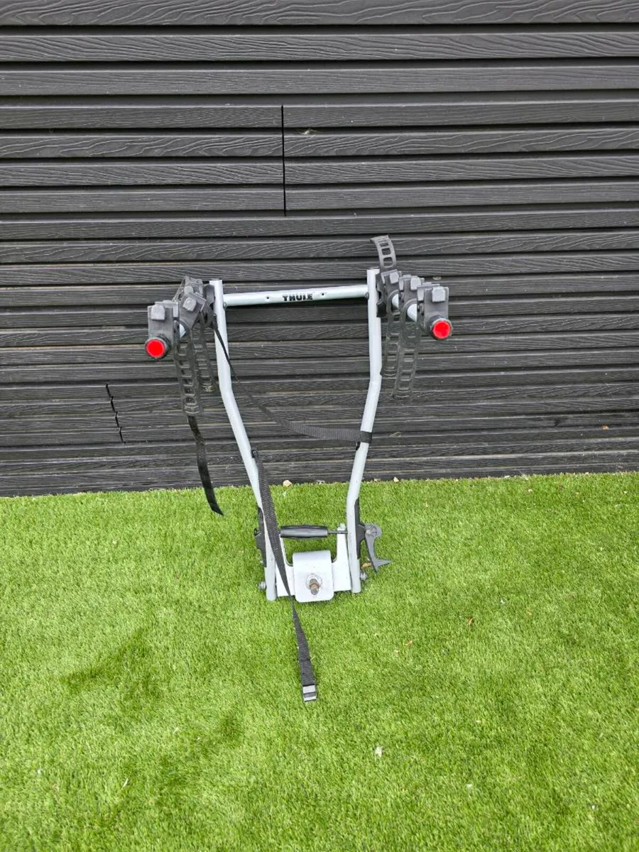 Thule 3 Bike Towbar Carrier - Image 1