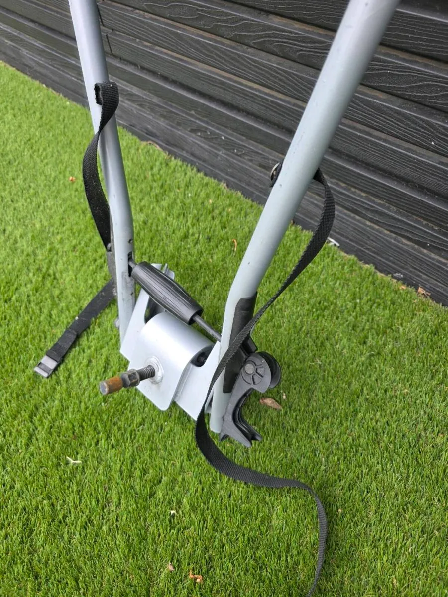 Thule 3 Bike Towbar Carrier - Image 2