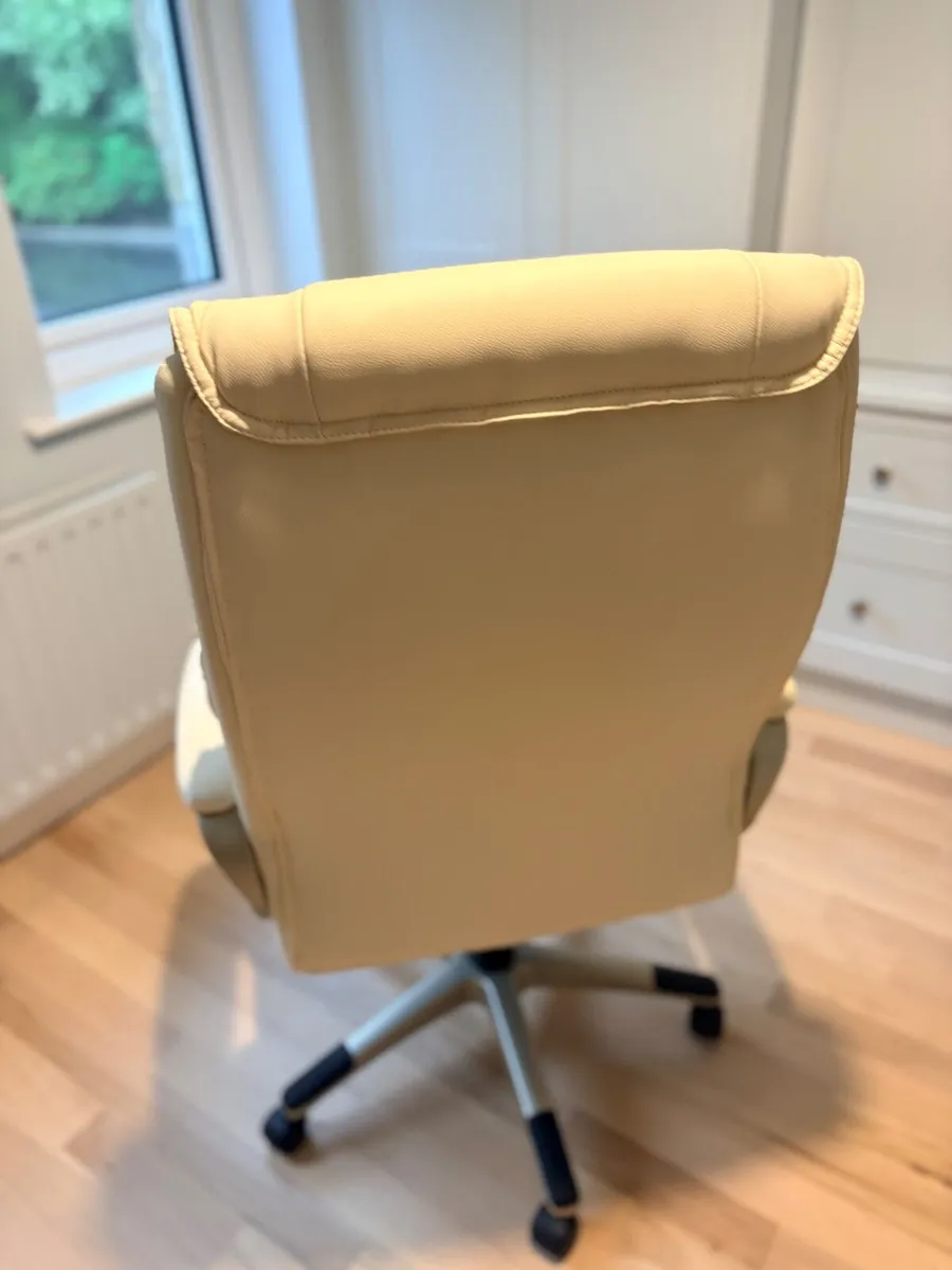 Office Chair - Image 3
