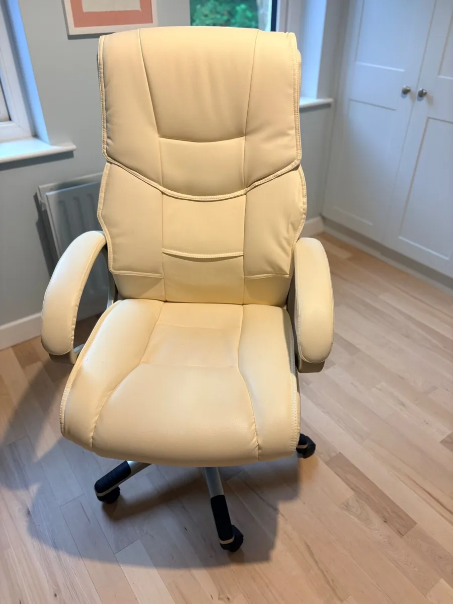 Office Chair - Image 1