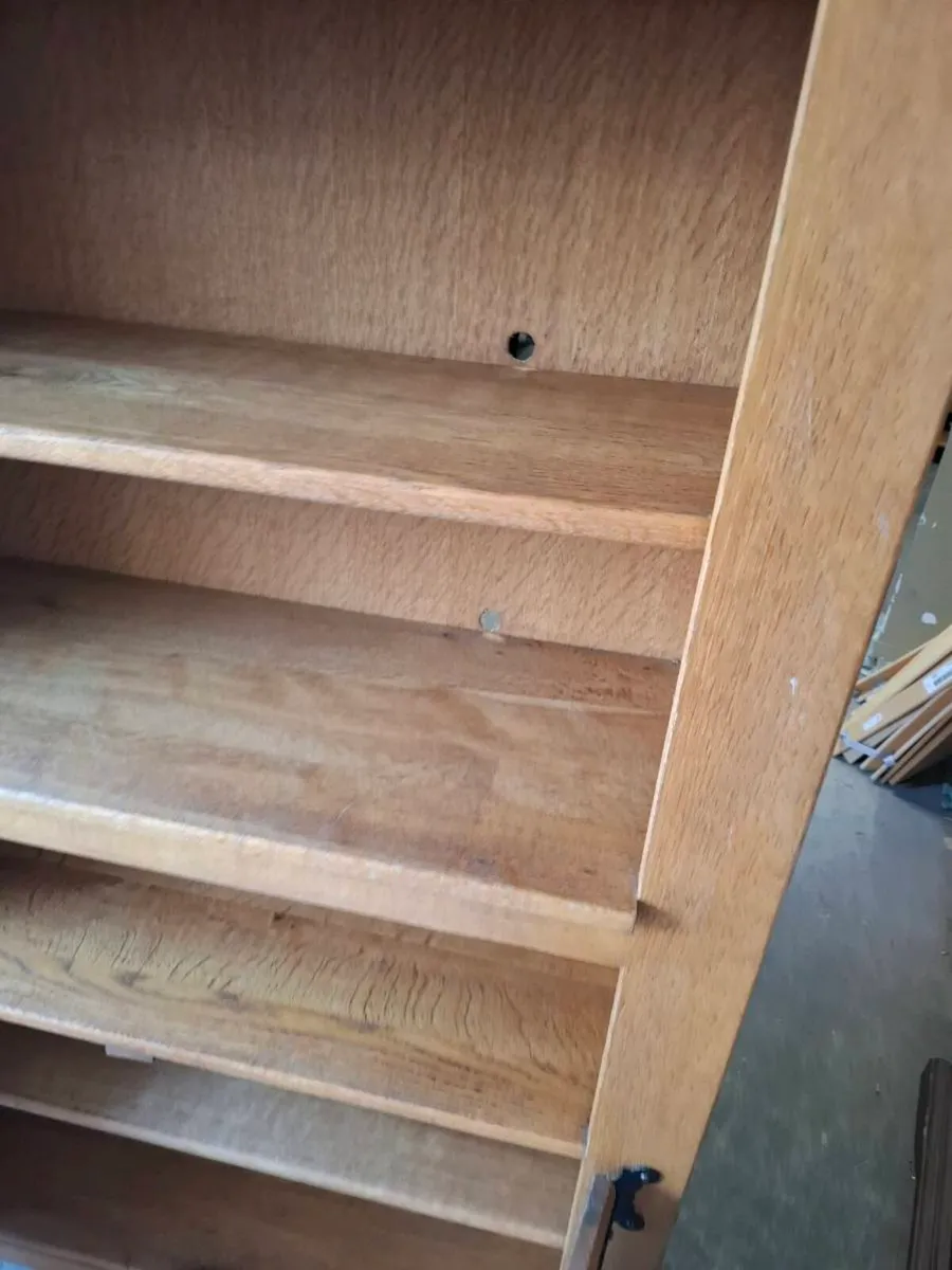 Heavy Solid Oak Bookcase / Cabinet (DELIVERY) - Image 3