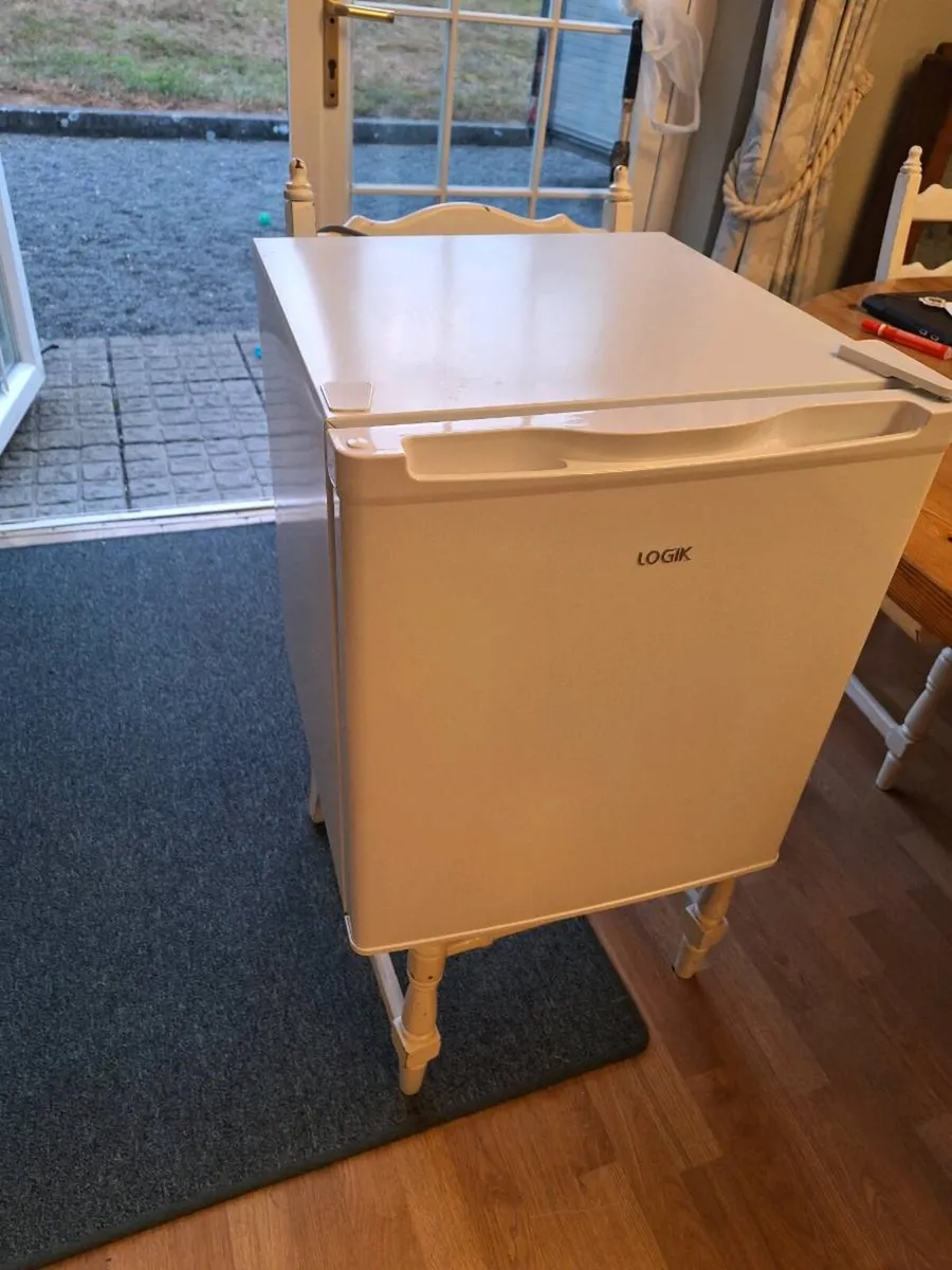 Small freezer - Image 1