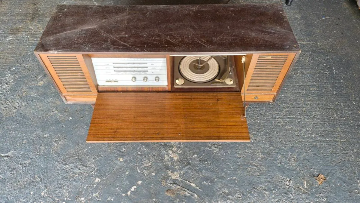 Antique radio record player - Image 2