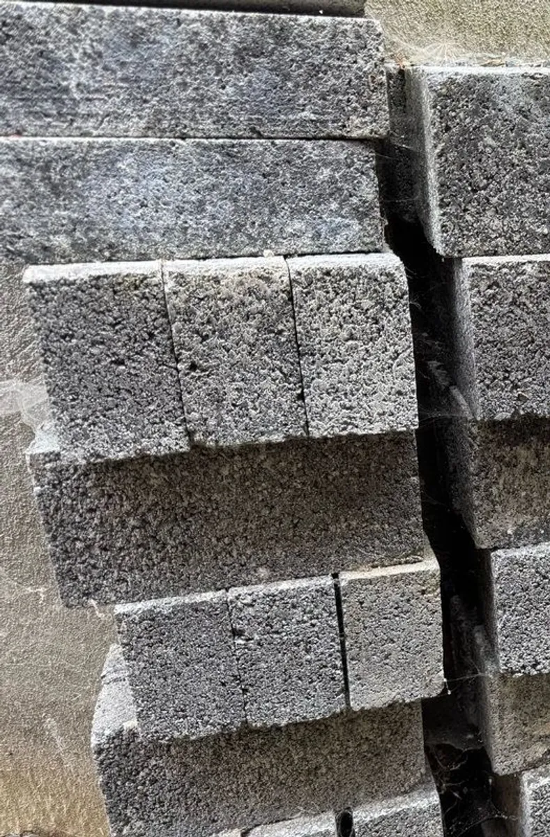 125 Concrete Bricks - Image 2