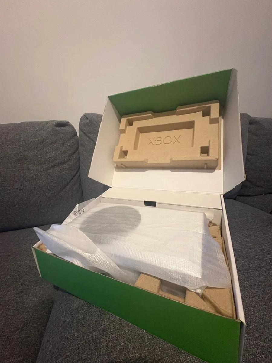 Xbox Series S - Image 2