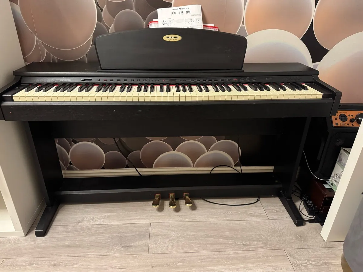 Digital piano - Image 2