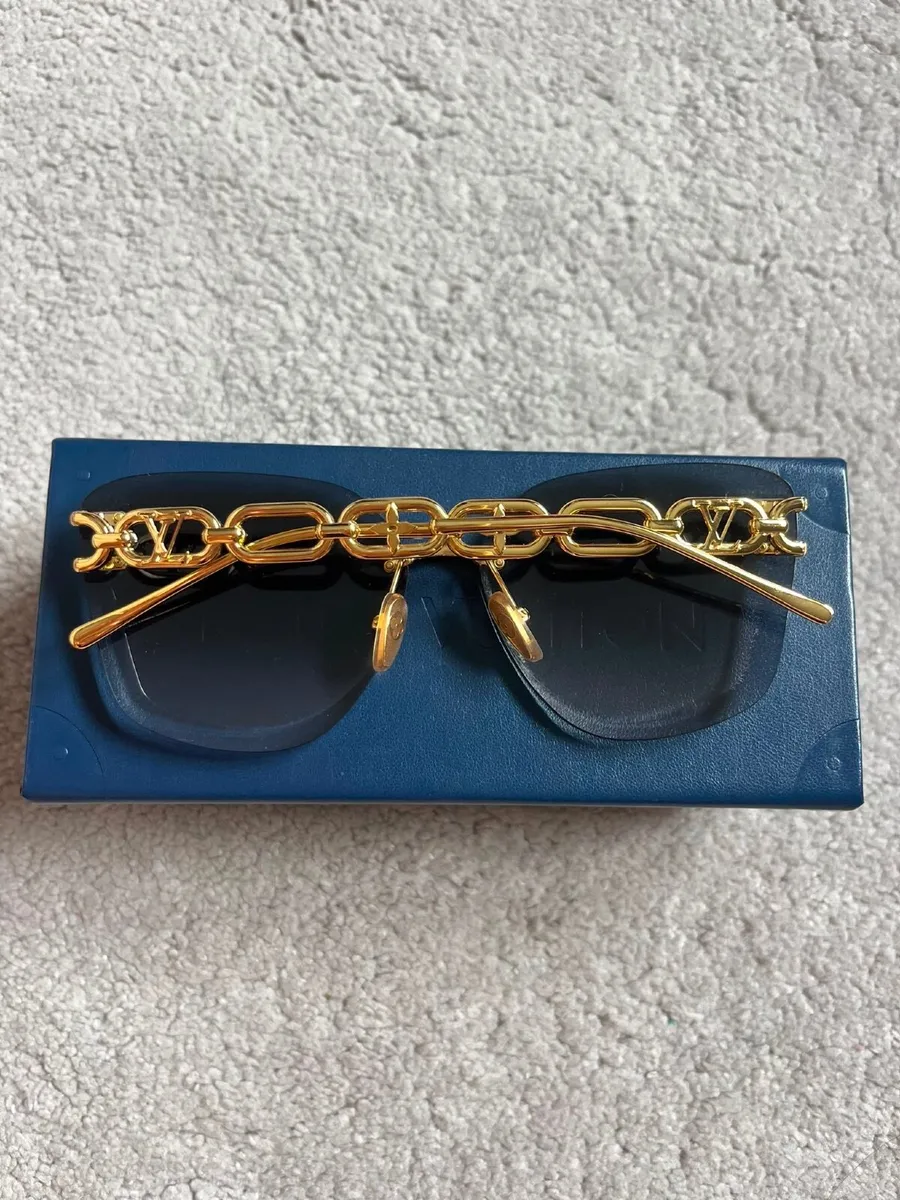 Louis Vuitton jewel cat eyes Sunglasses - Image 4