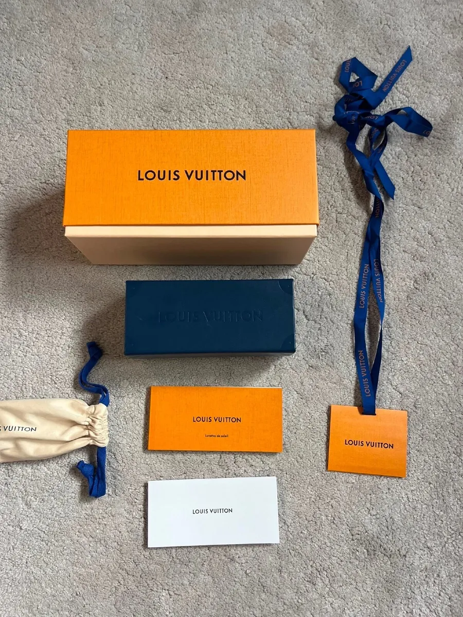 Louis Vuitton jewel cat eyes Sunglasses - Image 3