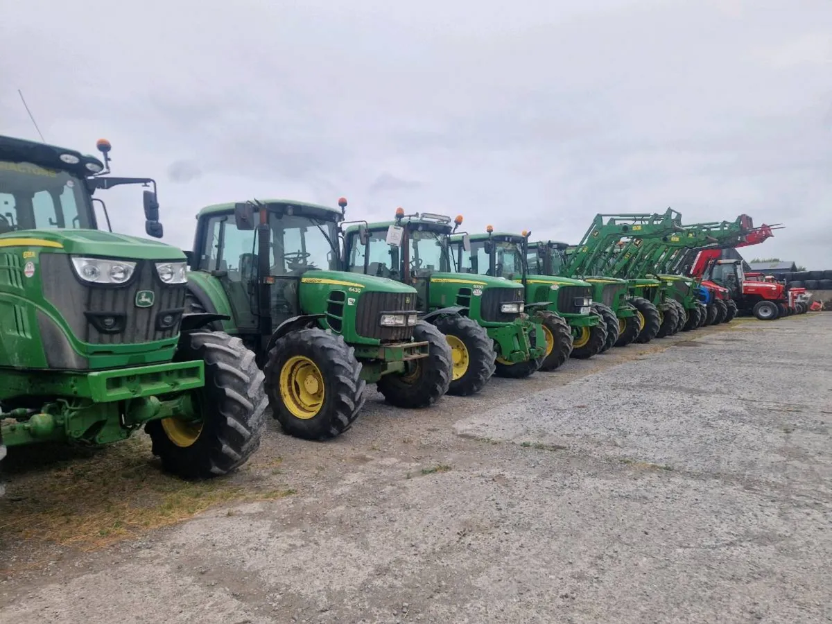 Selection of  johndeere tractors 🚜 - Image 3