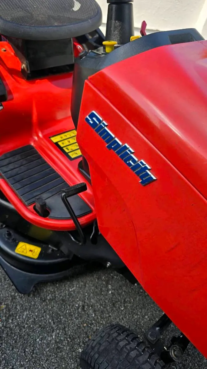 22hp Tractor mower - Image 3