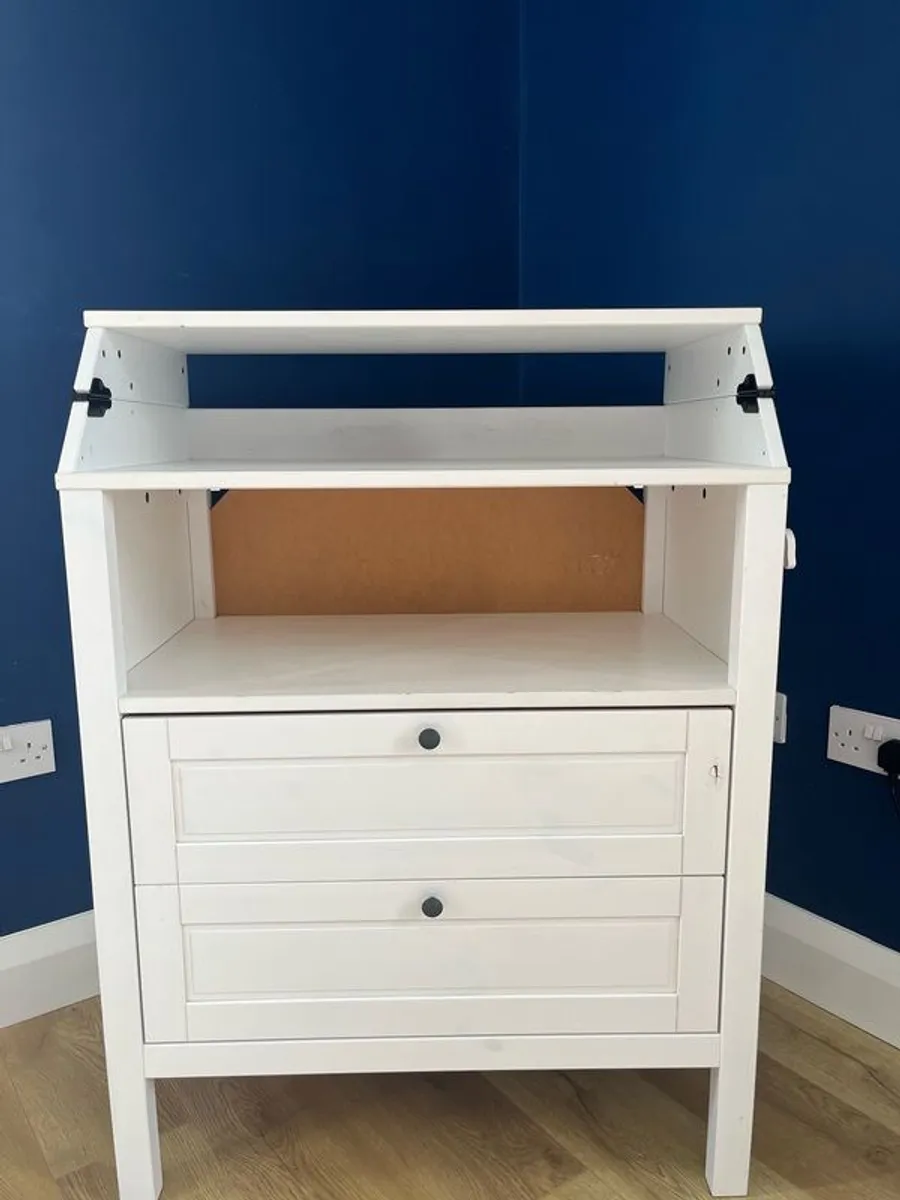 Ikea changing table - Image 1