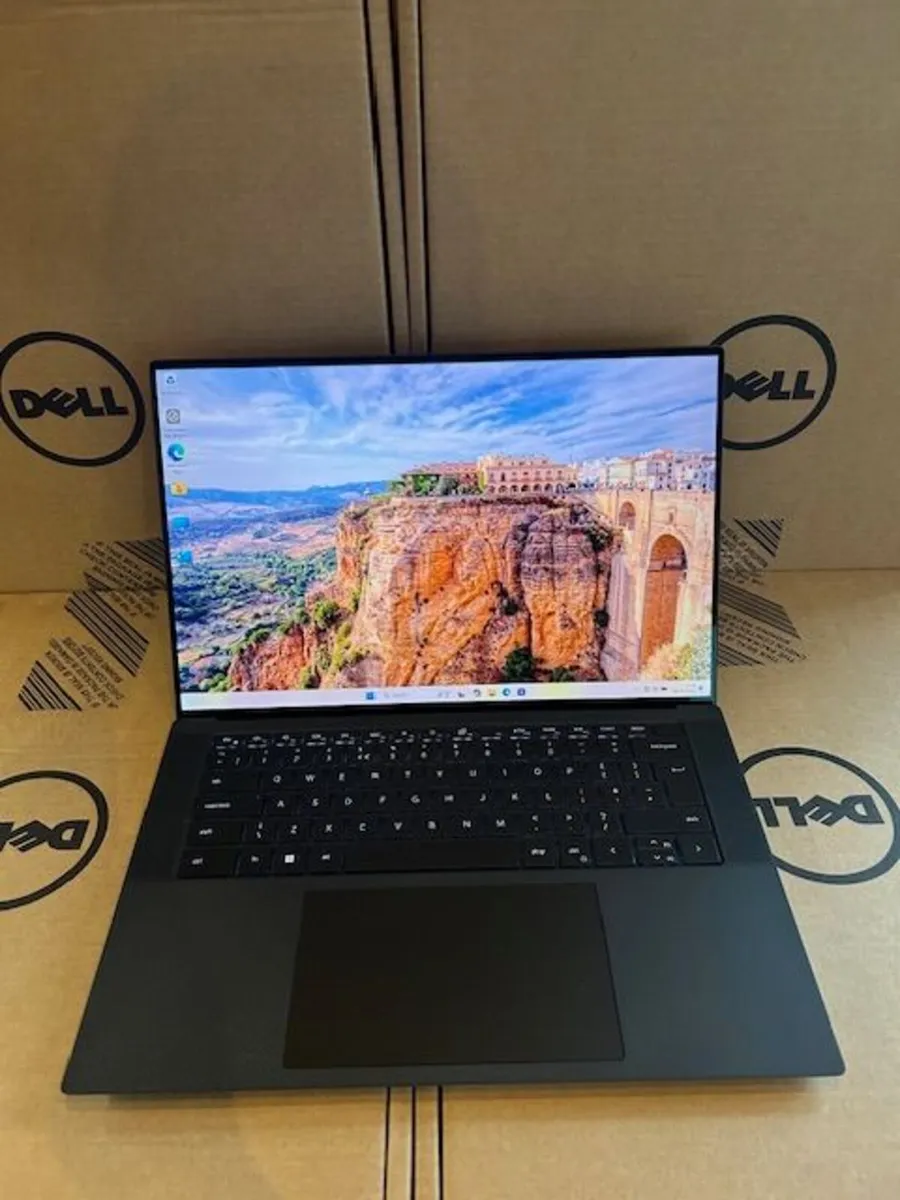 Dell Precision 5560 11th Gen i7/32GB/1TB/4GB GPU - Image 1