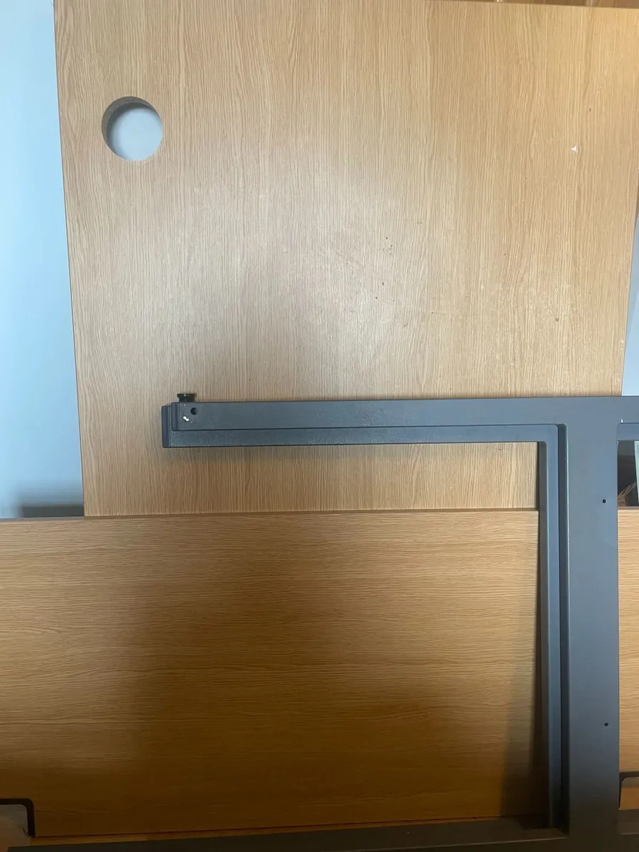 Computer Desk - Image 1