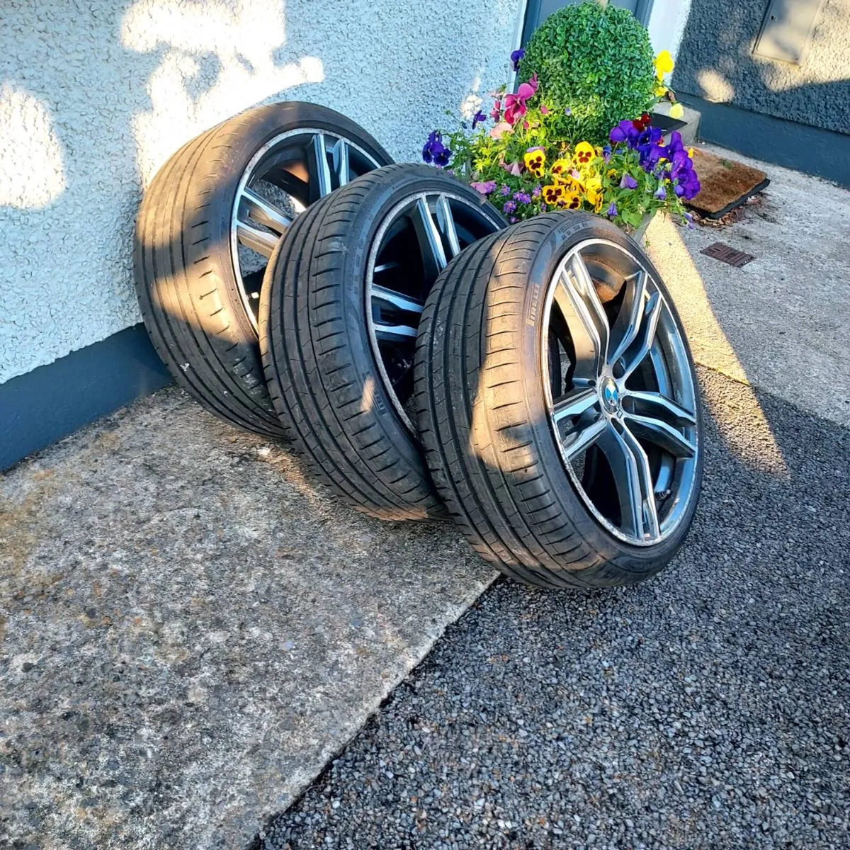 3x 20" 2017 BMW Car alloys, Tyres and TPMS - Image 1